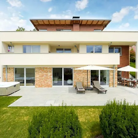 Luxury Apartment Nana Bled Exterior photo